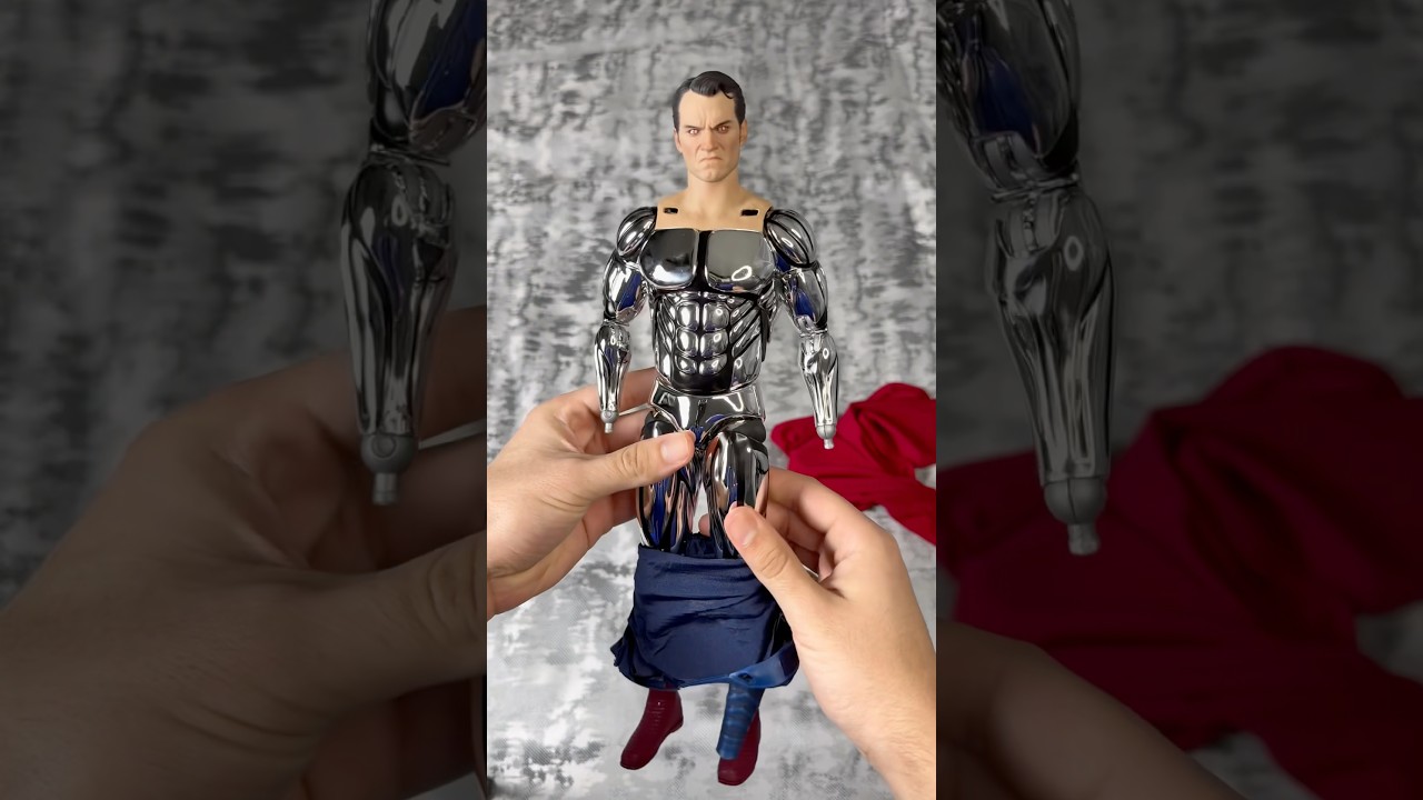 WHATS UNDER SUPERMAN&rsquo;S SUIT 😂👀 #superman #henrycavill #actionfigures #dc #hottoys #batmanvsuperman