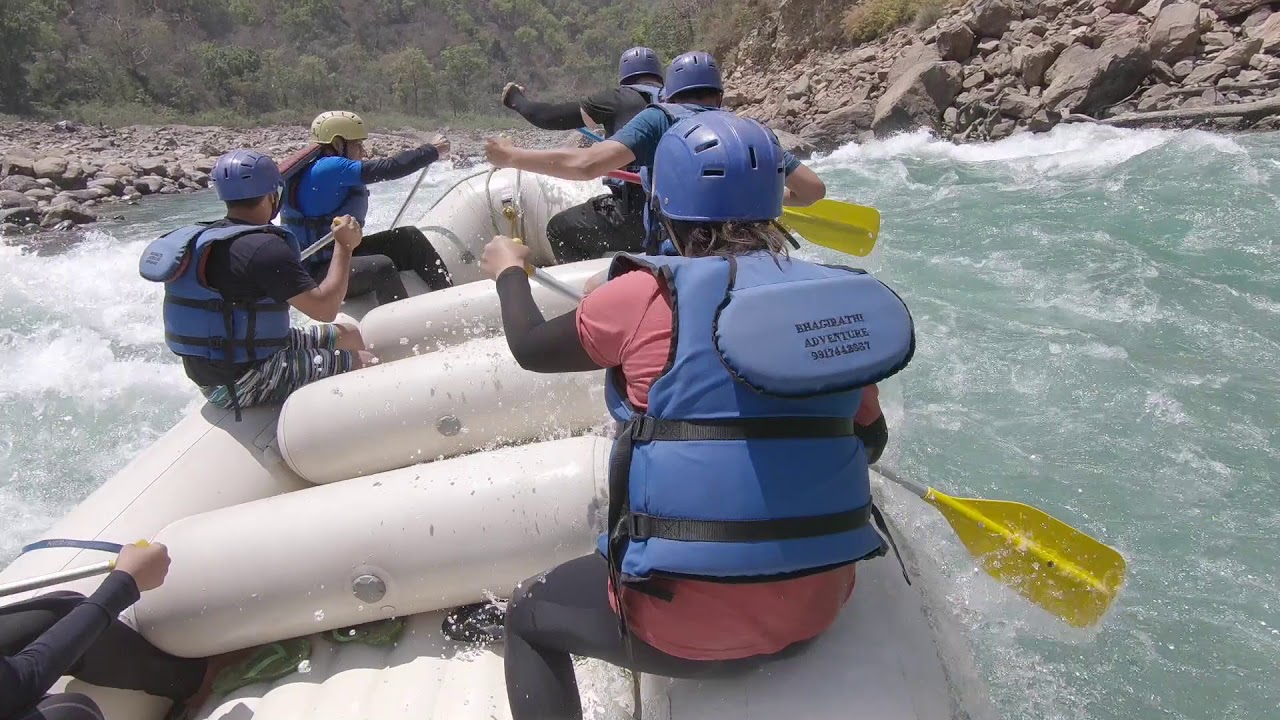 Rishikesh River Rafting Accident | rescue/survived with help of instructor | True Survival