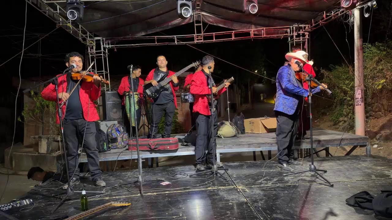 Fiesta Con los hermanos Lovo Barrio de Arriba Guatajiagua 2026 set 5