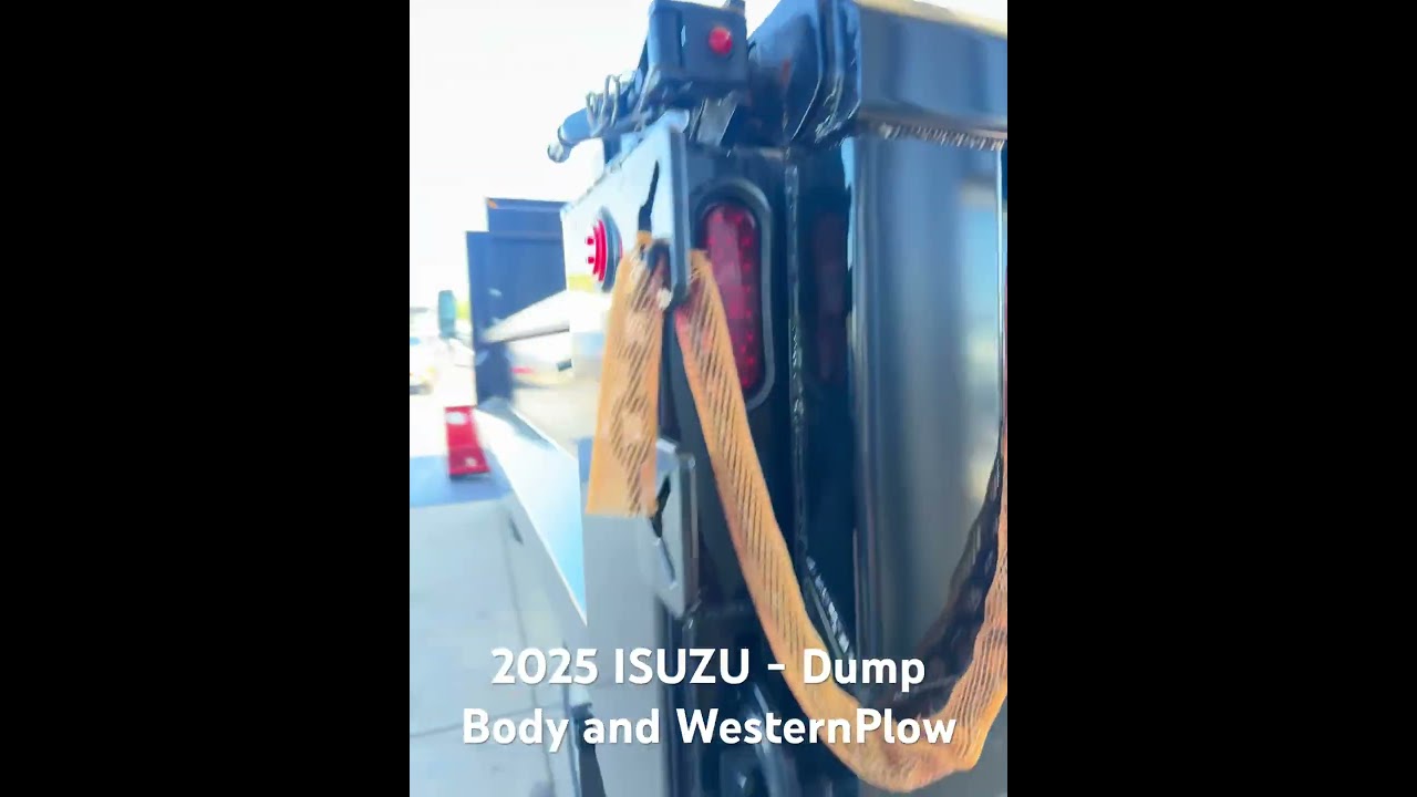 242553 - ISUZU NRR - Dump + Plow