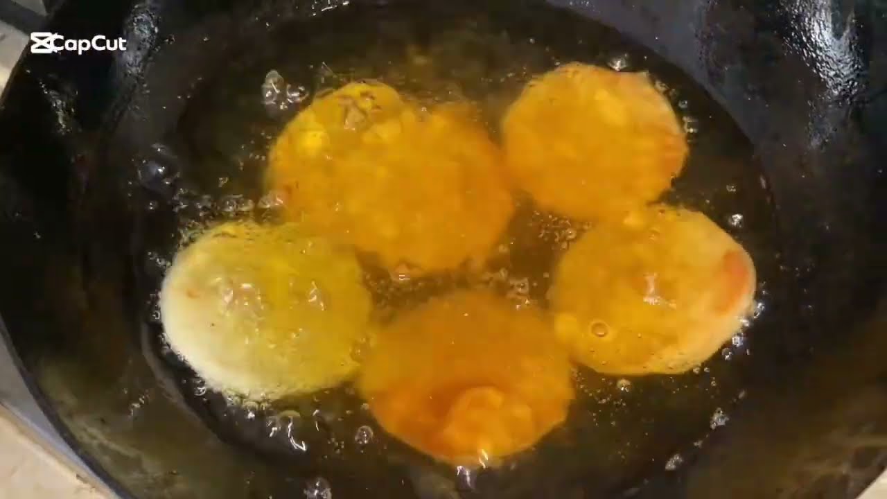 How to make methi ikkis|Methipuri|delicious and crispy#foryou#trending#cookingchannel #safeenahaider