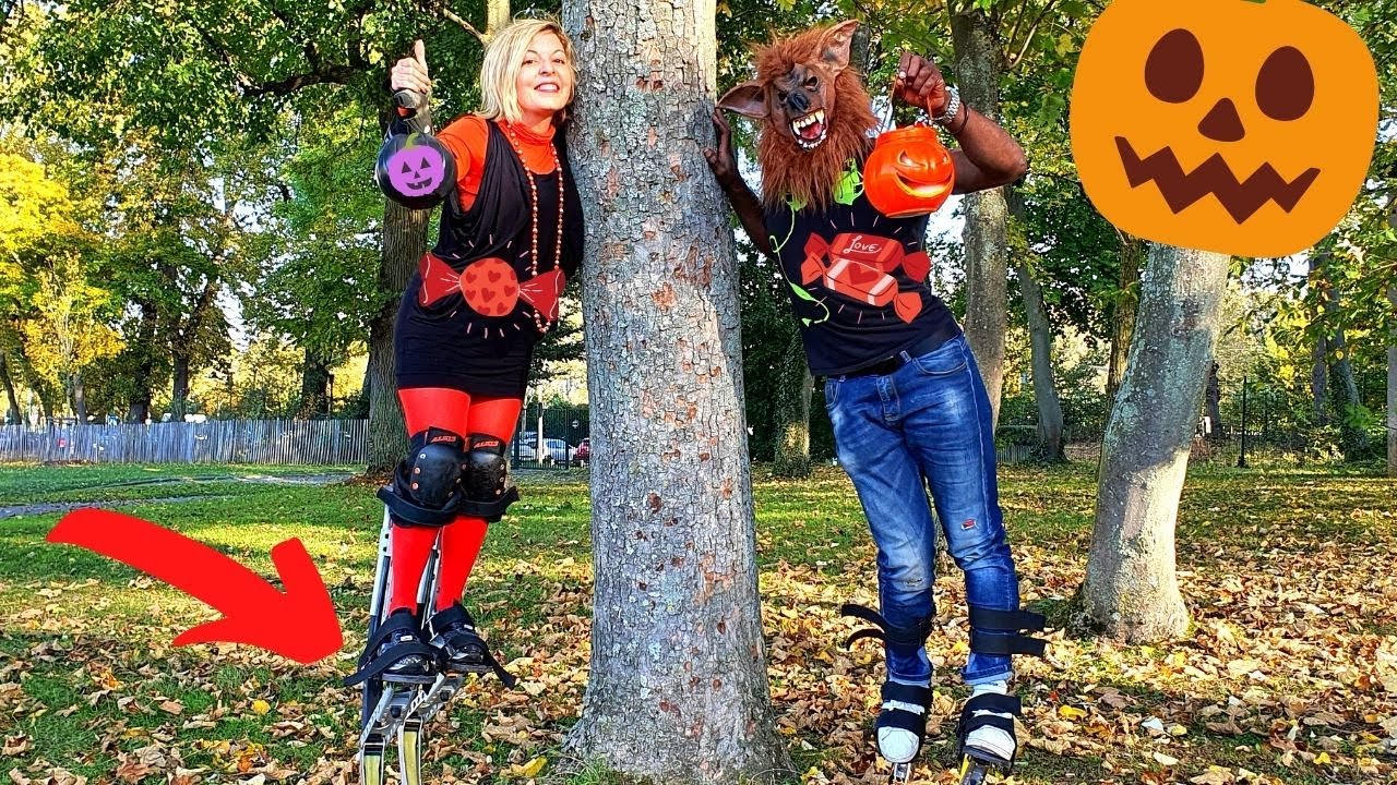 VLOG CHASSE AUX BONBONS D'HALLOWEEN SUR DES ECHASSES -  LE DIABLE VS LOUP GAROU - DEMO JOUETS