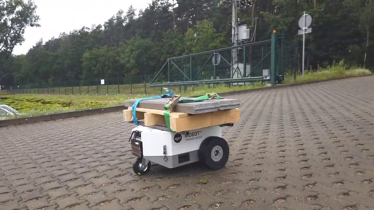 Robot mobilny MOBOT® TRANSPORTER U1 – jazda z ładunkiem po nierównym terenie z nachyleniem
