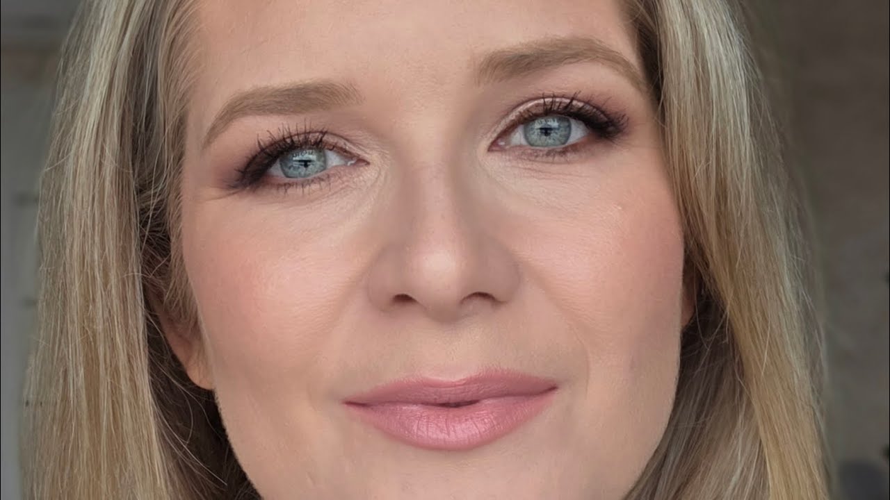 Žiarivý makeup po 35ke