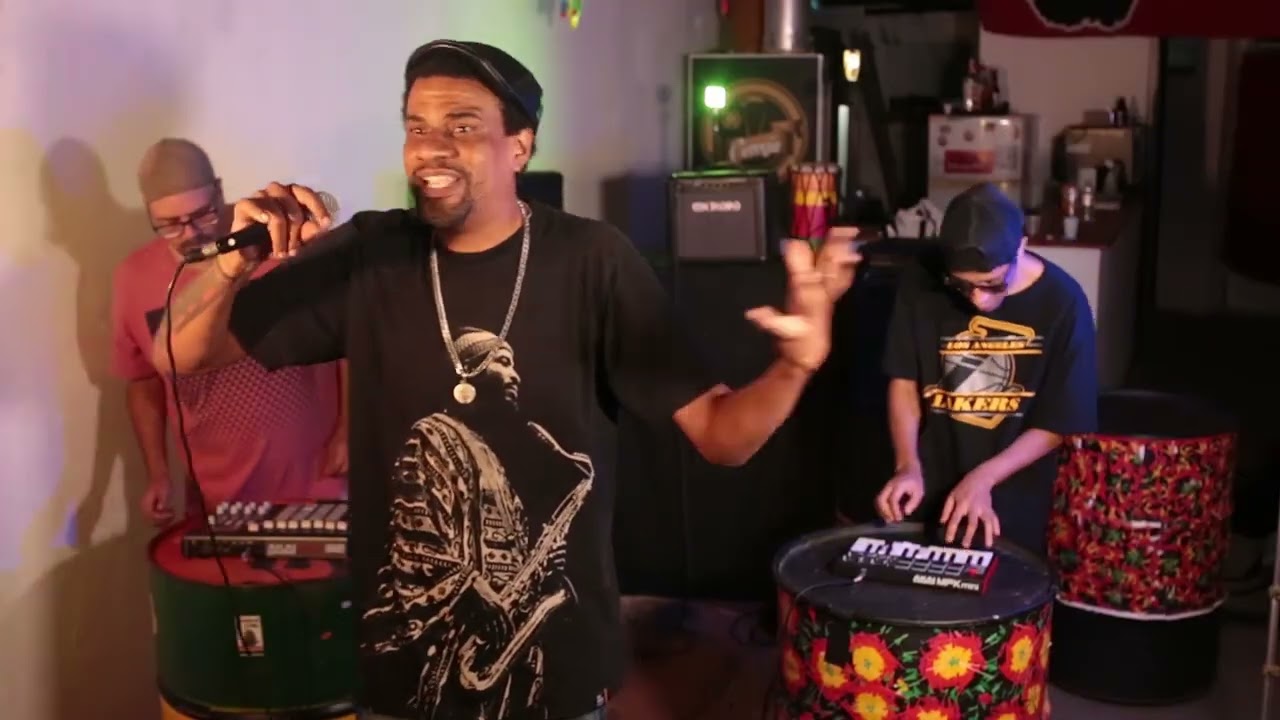 Jeru Banto & Baga&ccedil;a Beats - (N&atilde;o posso aceitar mais isso)