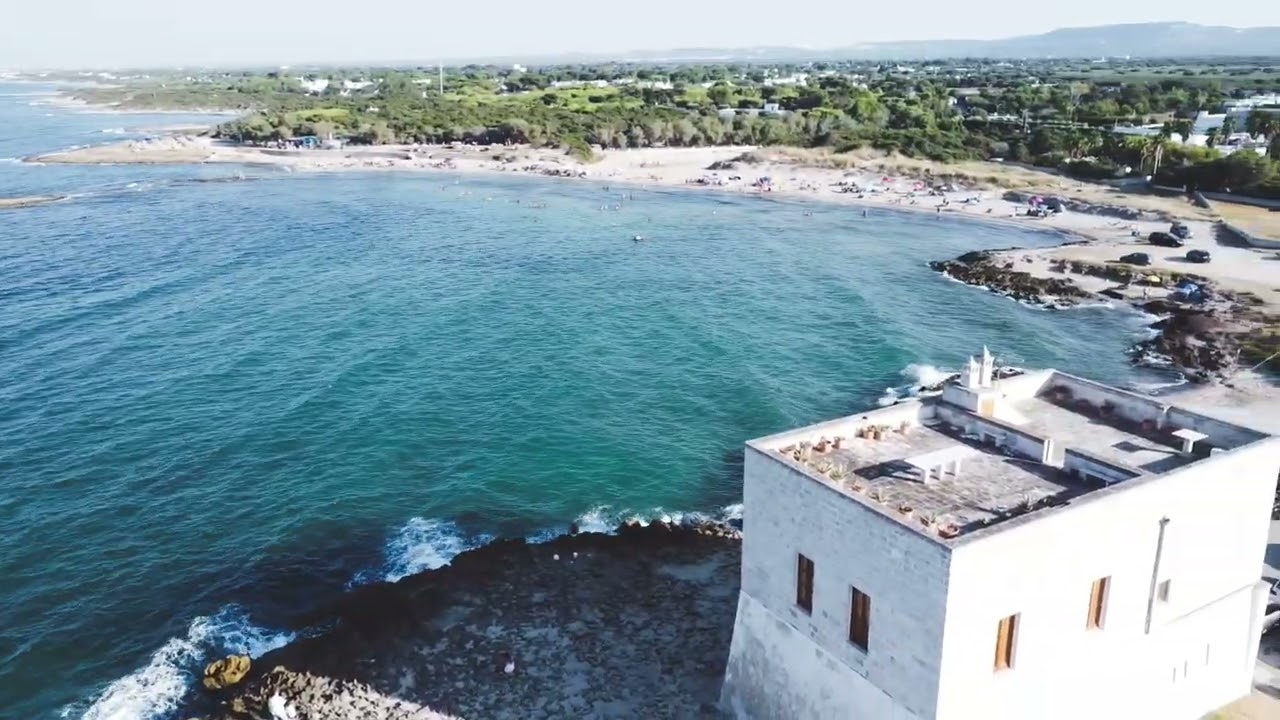 Sorvolo sul mare di Ostuni 