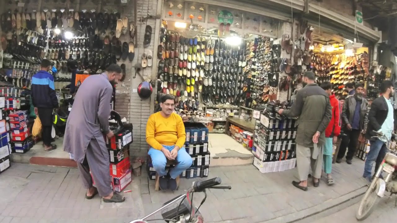 An Evening walk in old Anarkali Lahore  with real sound