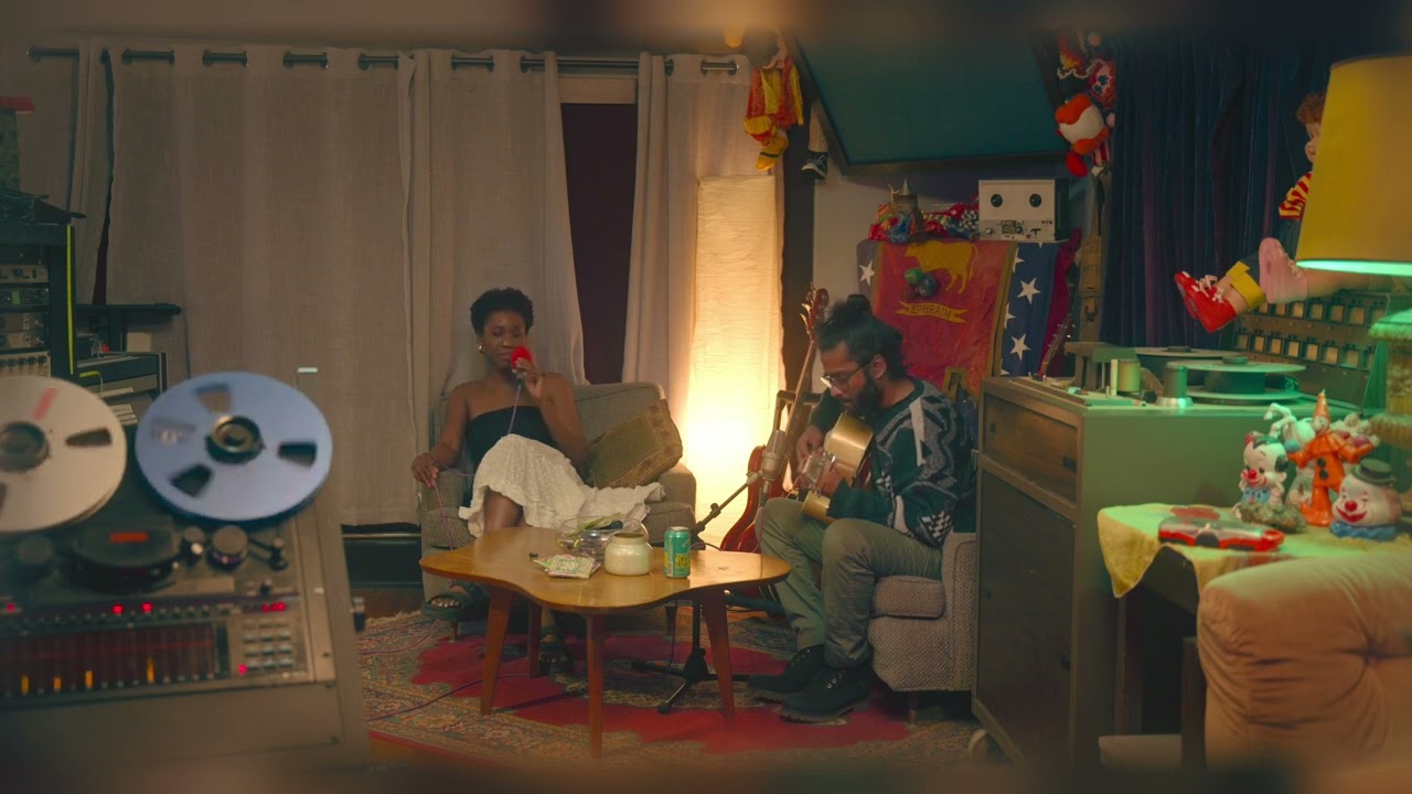 Muwosi - ‘Find Your Way’ Acoustic W/ Advait