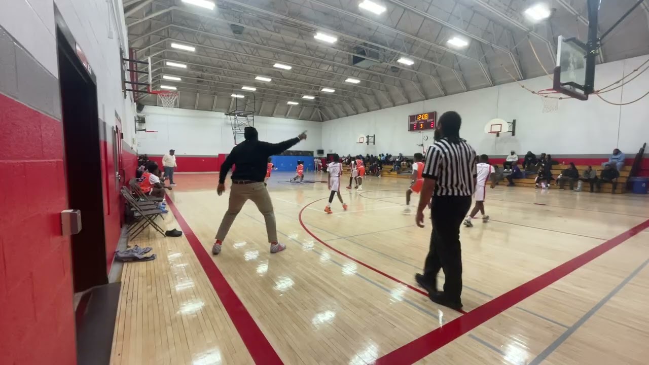 TeamSilk 2032 vs MD23-van