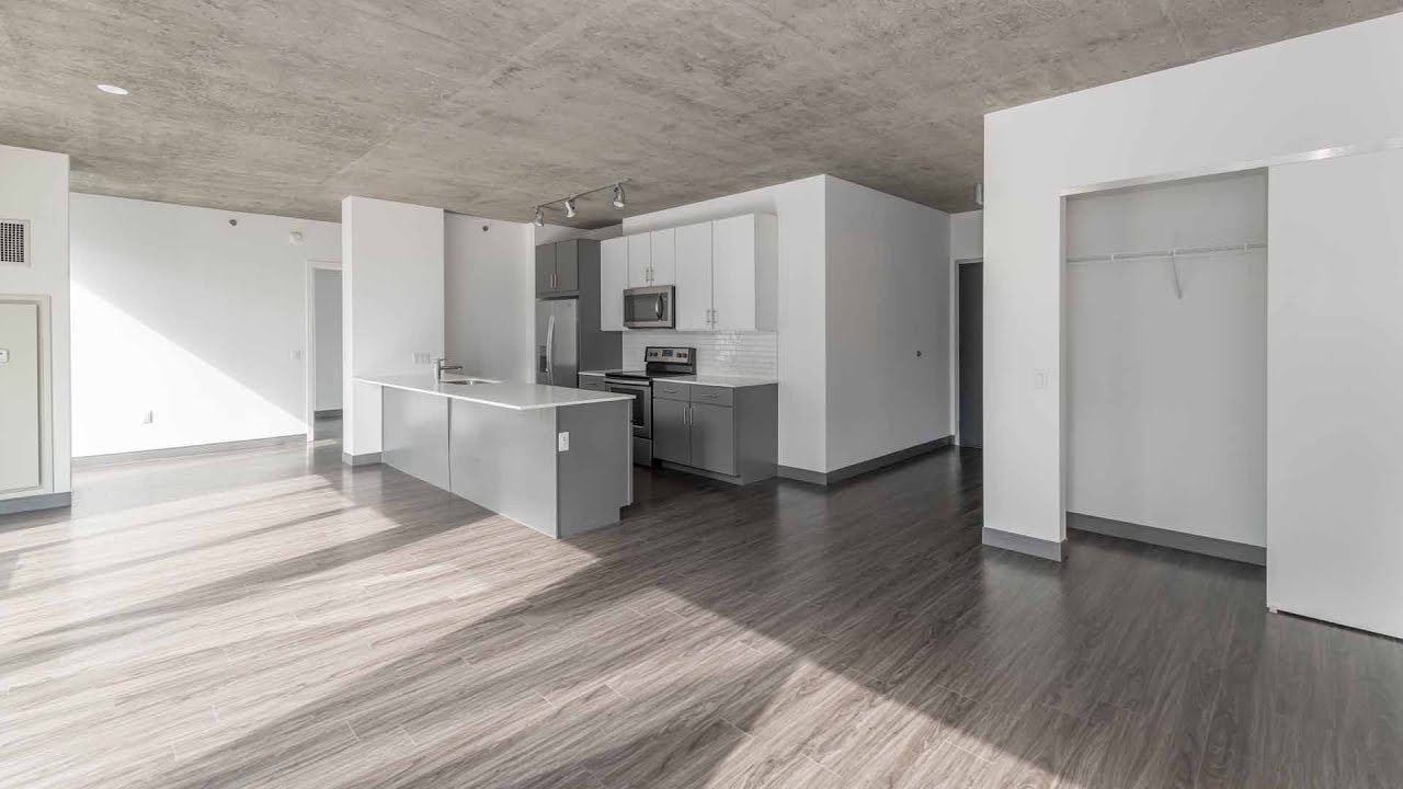 A 3A 3-bedroom, 2-bath smart home at the Loop's new Linea apartments
