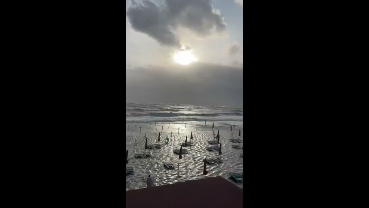 Tarquinia Lido, la violenta mareggiata di fine agosto