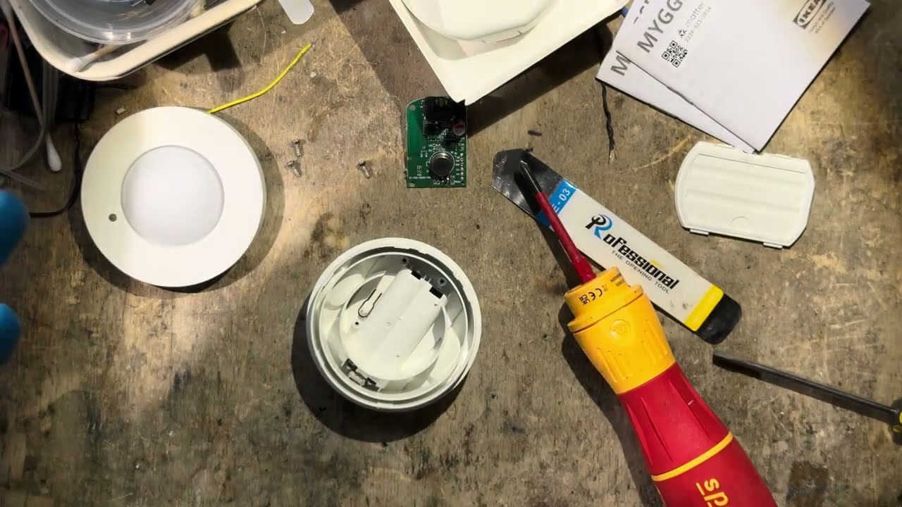 Датчик движения IKEA MYGGSPRAY с функцией Matter — распаковка и разборка.
