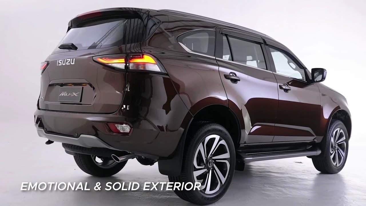 Новый трехрядный семейный внедорожник Isuzu MU-X 2022 года