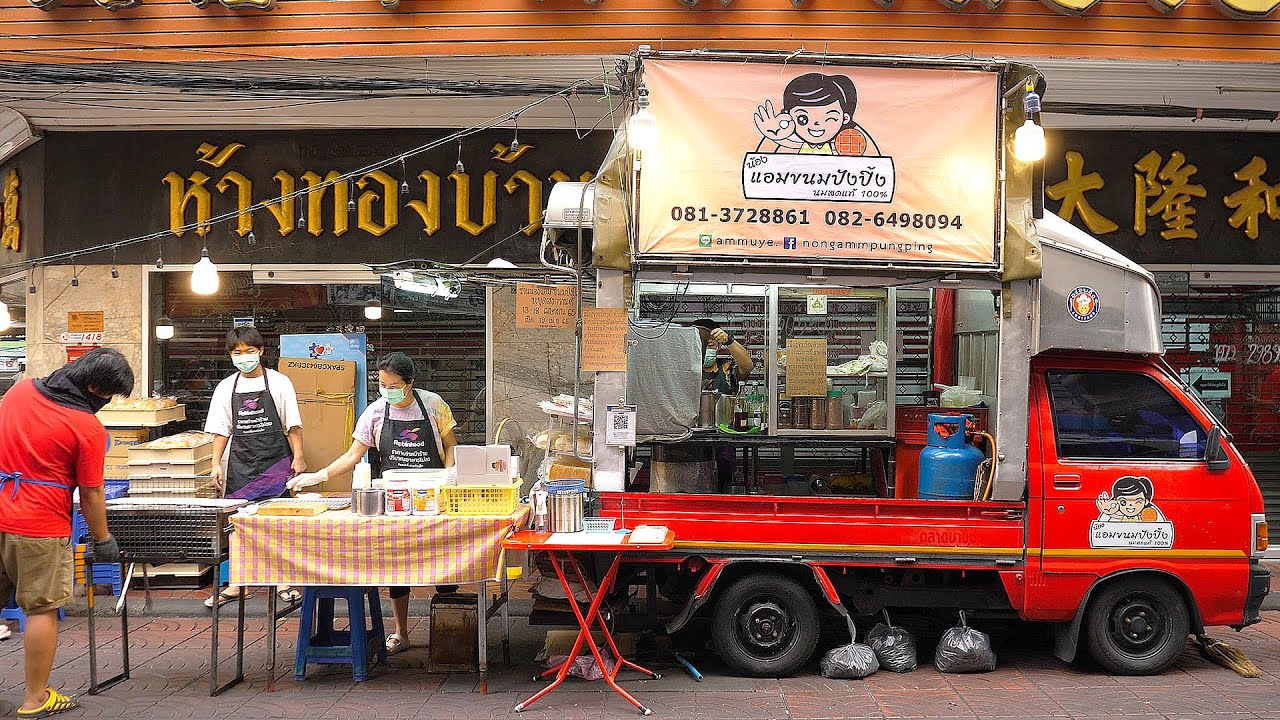 Amazing!! Yaowarat Toast Bread Grilled Over Charcoal - Thai Street Food