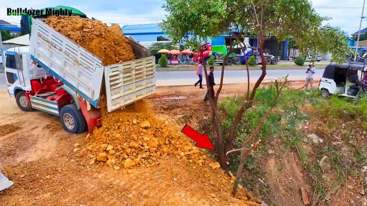 Full Video, Completed Corner, Processing Heavy machinery, Bulldozer KOMATSU D31P, Dump Truck