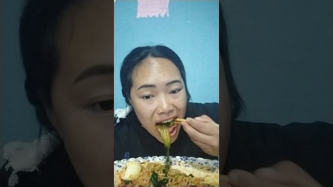 Current noodles 🍜 challeng plz like  and subscribe 