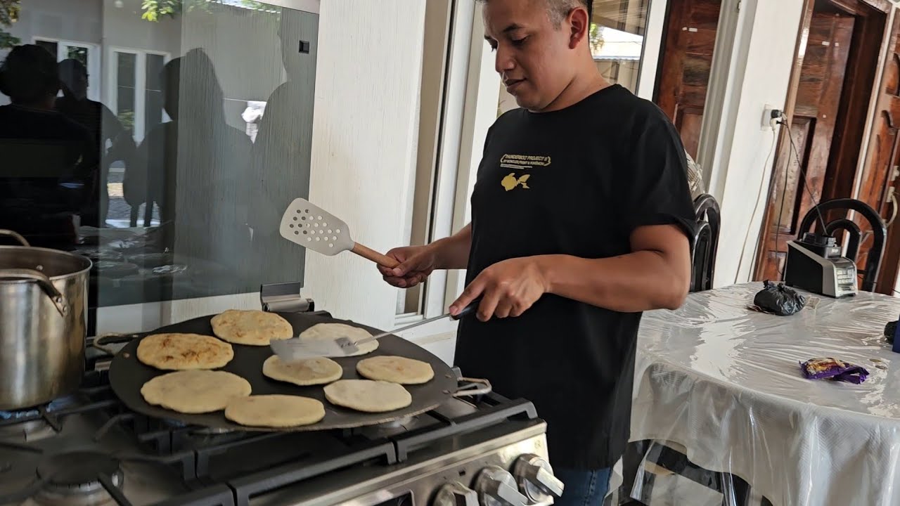 ASI NOS QUEDARON LAS PUPUSAS, hoy salimos a vender 