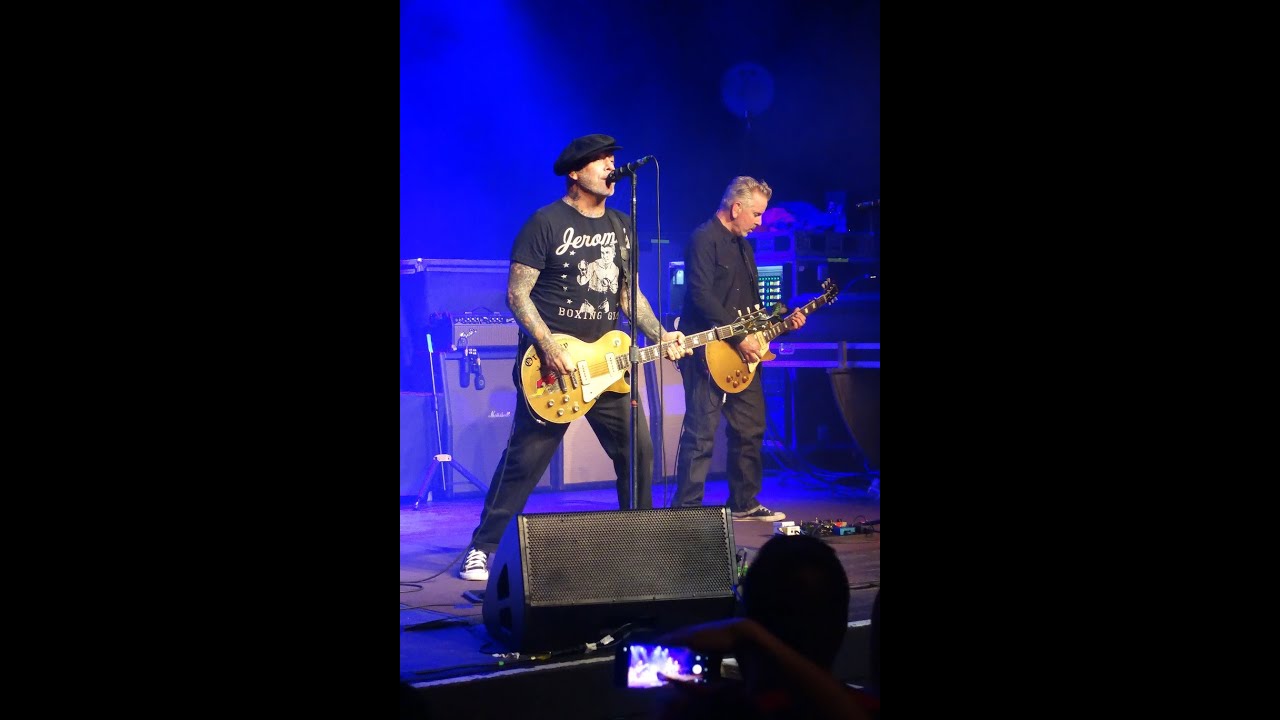 SOCIAL DISTORTION - 