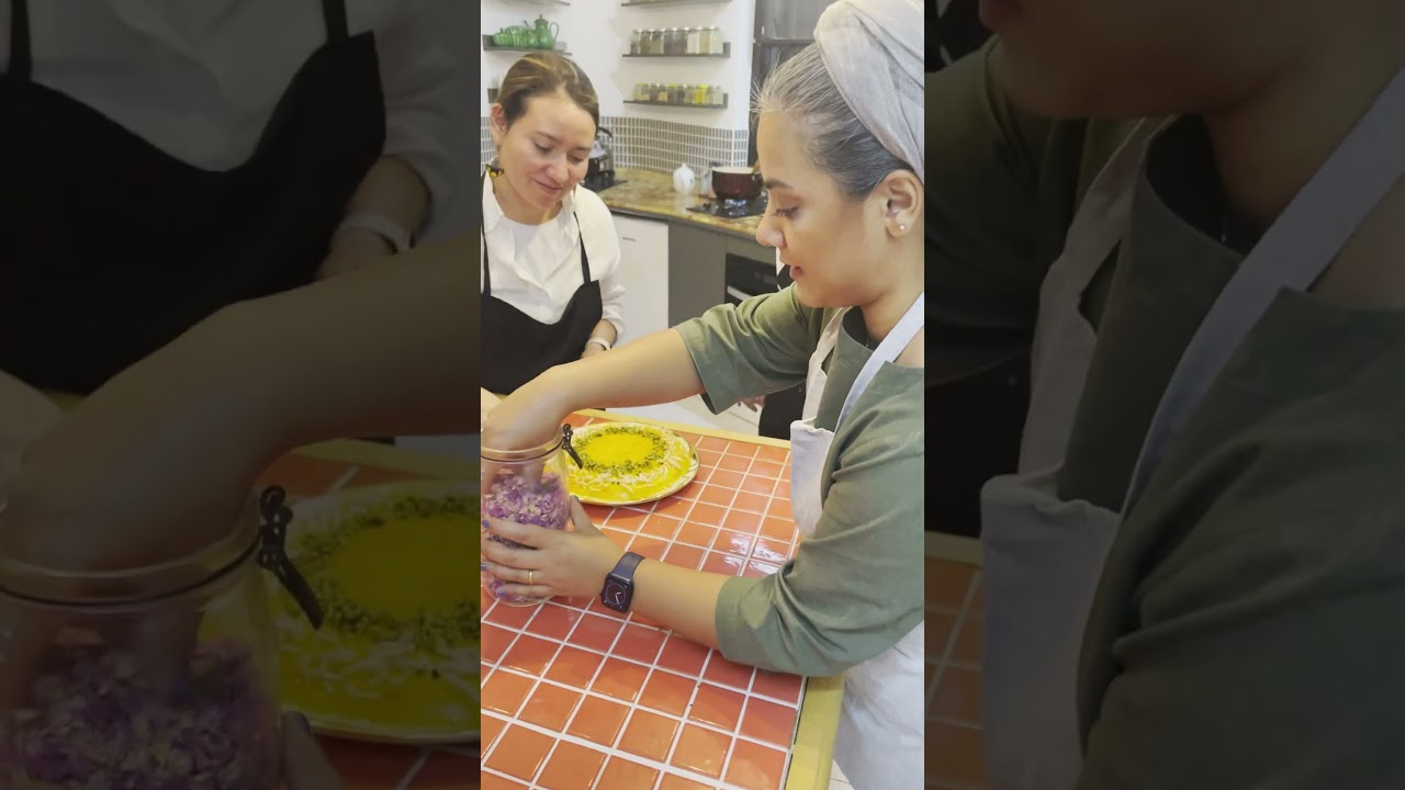 Inside My Persian Cooking Class | ایران از زاویه&zwnj;ای دیگر #shorts #cookingclass #youtubeshorts