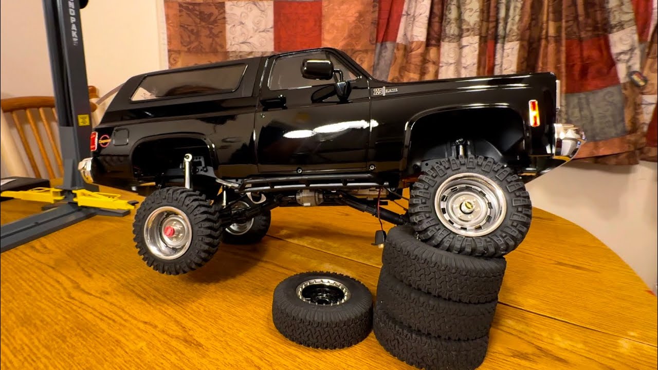 RC4WD Trail Finder 2 Chevrolet Blazer (Midnight Edition) custom build
