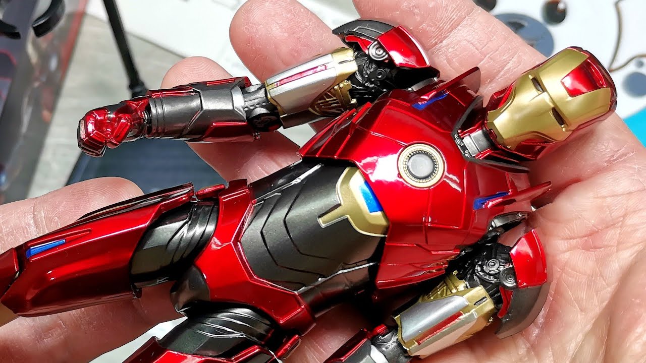 Iron Man mark 16 Nightclub 1/10 scale action figure. Unboxing and review. Ralph Rain Cifra.