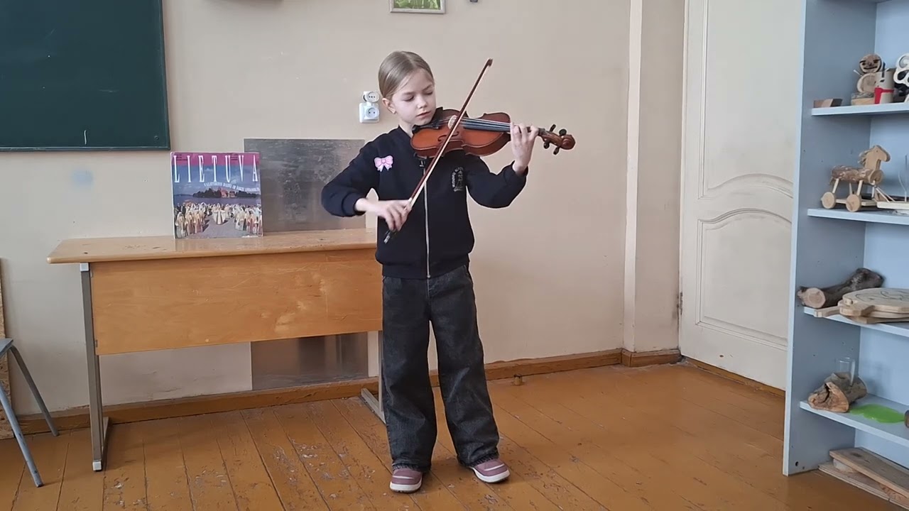 A. Janšinov Etiudas Nr.18. D-dur. Atlieka Luknė Paliulytė 