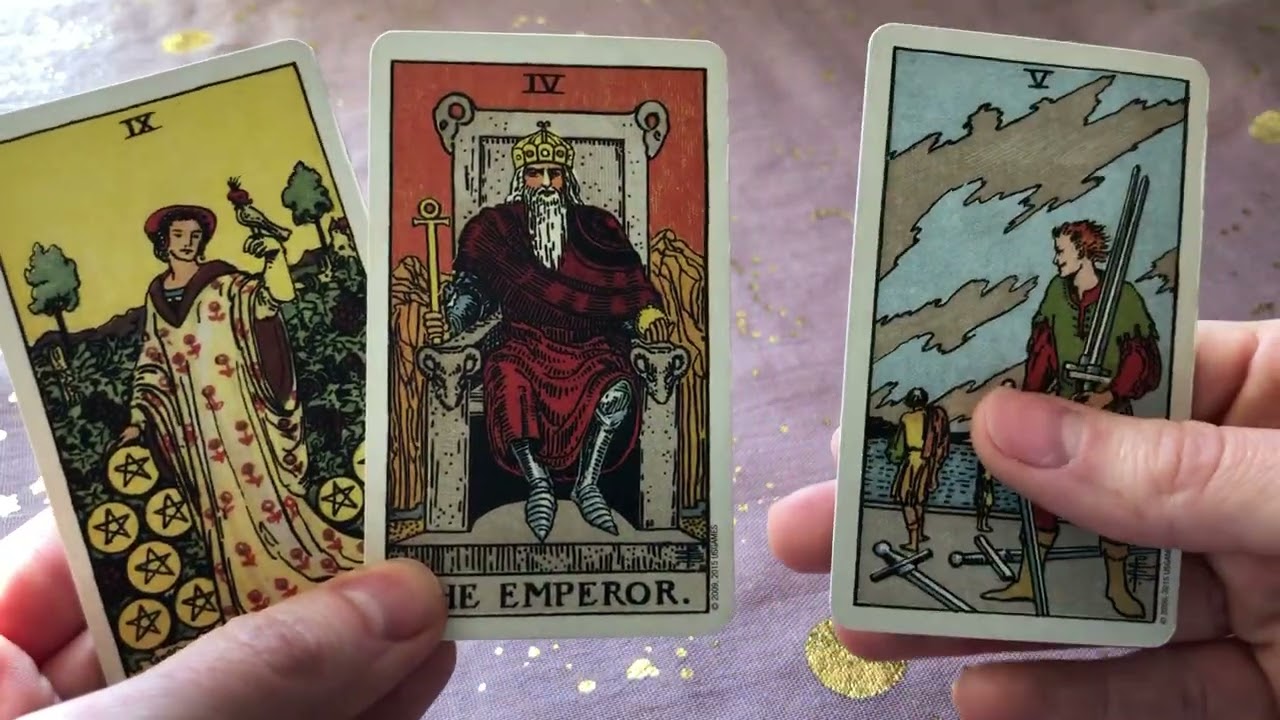🌝  The full moon cards with the Smith Waite Tarot (in a Tin)
