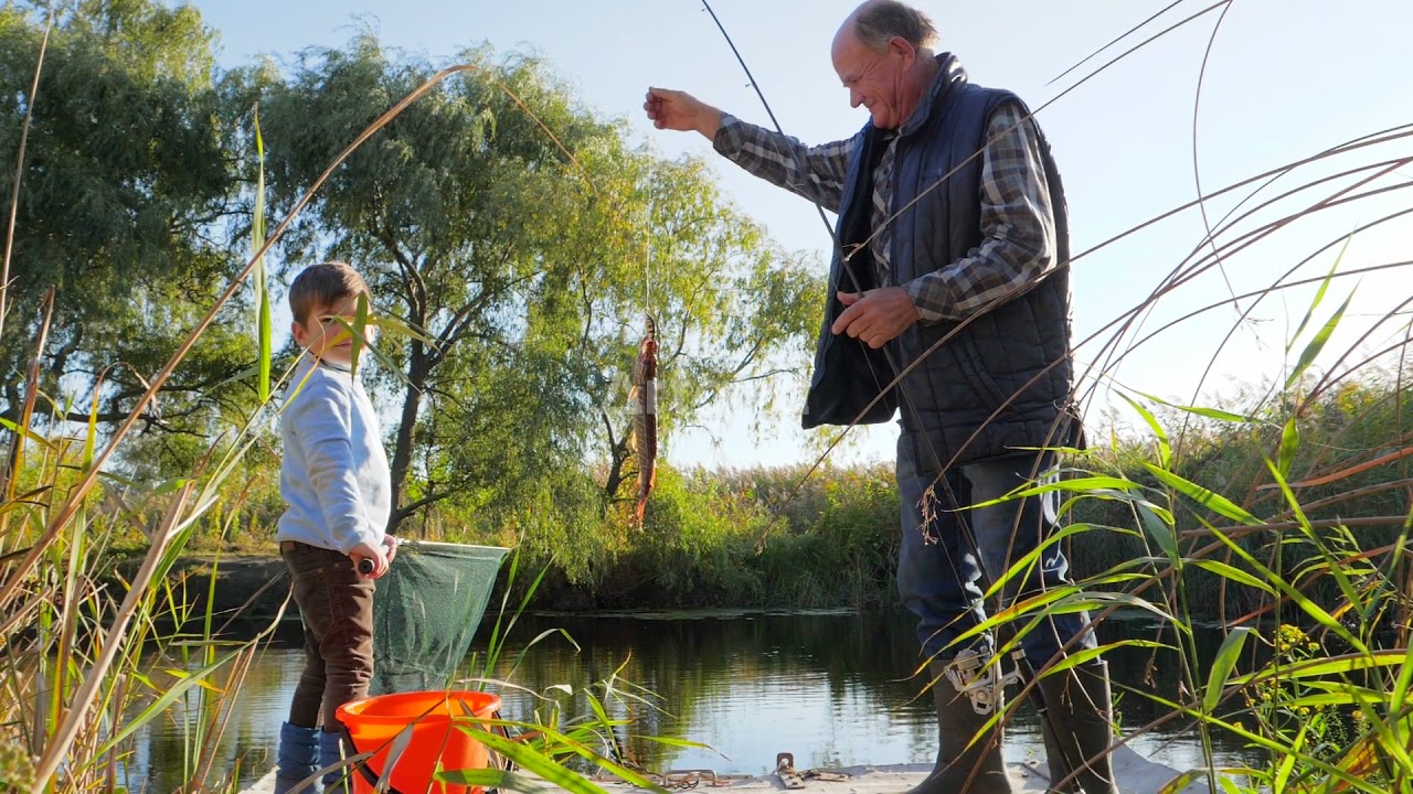 Grandad Fishing - Roi21