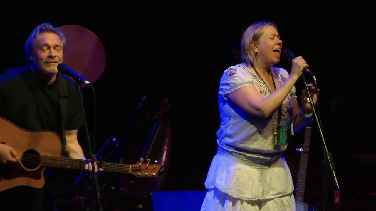 'Gypsy Davy' by Naomi Bedford and Paul Simmonds ( live at Brighton Dome supporting Shirley Collins)