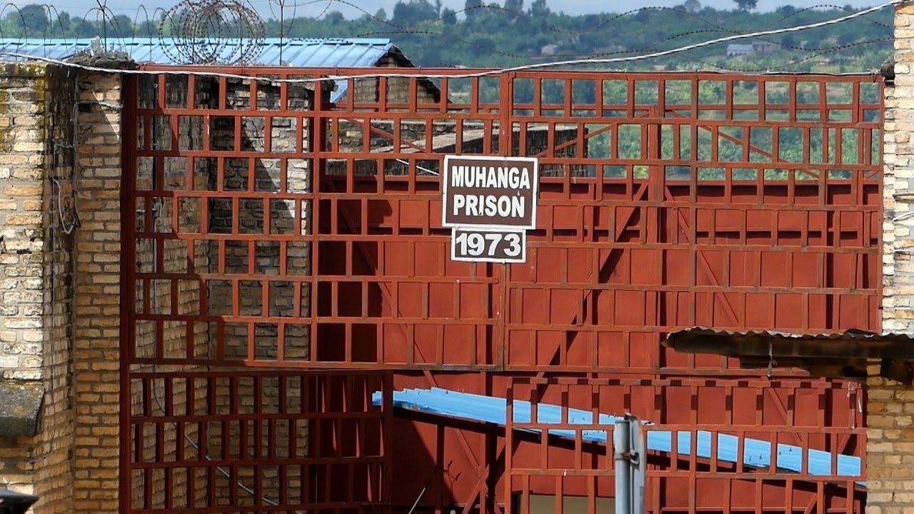 TWASUYE GEREZA YA MUHANGA YAVUZWEMO IMFUNGWA ZIRYA IZINDI.