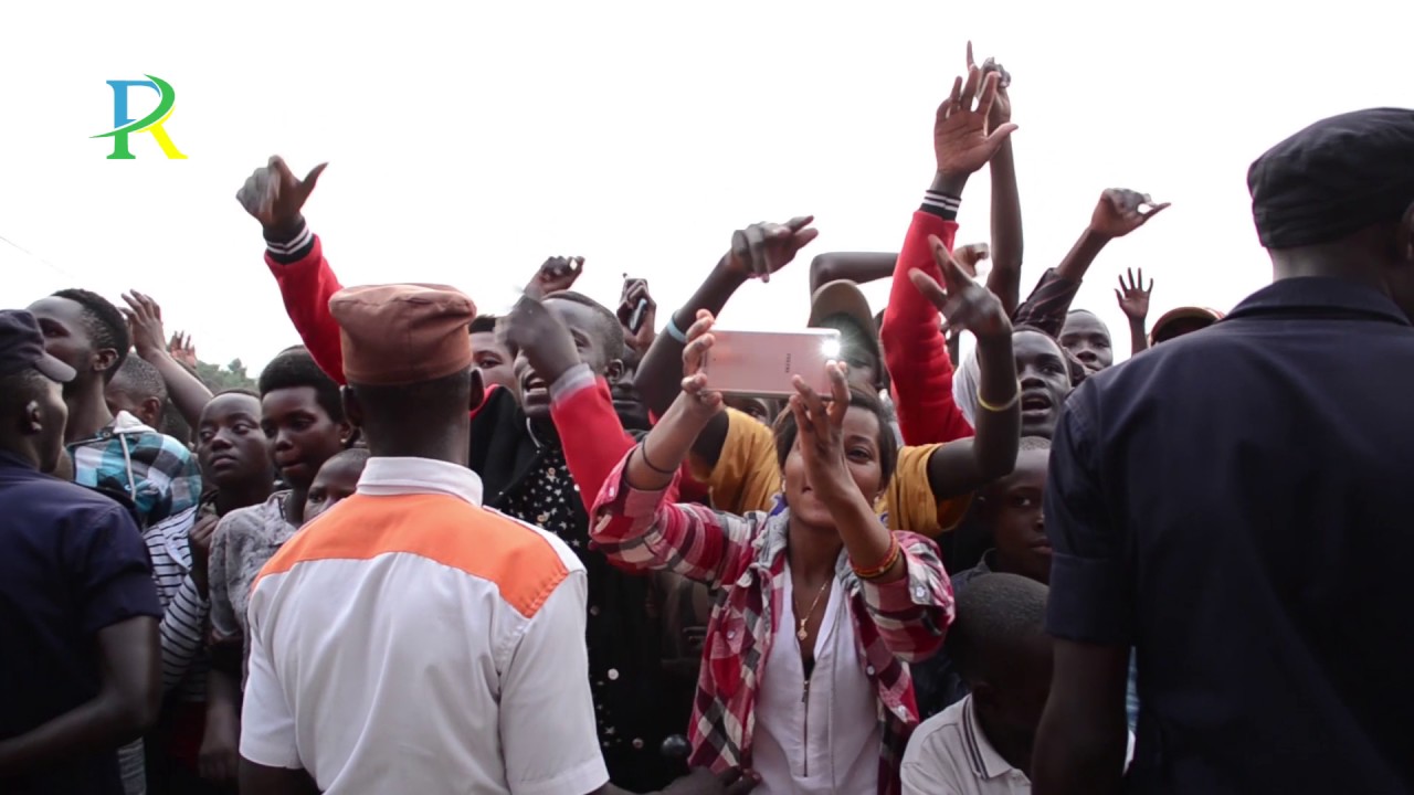 The Ben afatanya na Tough Gangs mu gitaramo i Rubavu