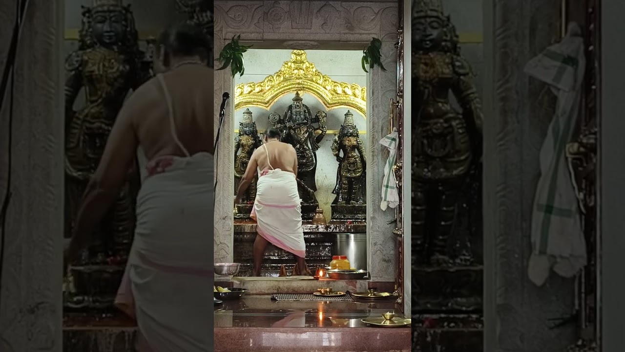 ಮೂಲ ದೇವರಿಗೆ ಪಂಚಾಮೃತ ಅಭಿಷೇಕ ಮತ್ತು ಮಹಾಮಂಗಳಾರತಿ ಹೂವಿನ ಅಲಂಕಾರ ಮತ್ತು ತೀರ್ಥ ಪ್ರಸಾದ ವಿನಿಯೋಗ ಕಾರ್ಯಕ್ರಮ 