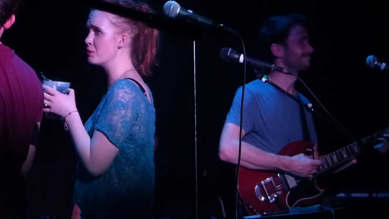 Los Campesinos! - To Tundra (live)