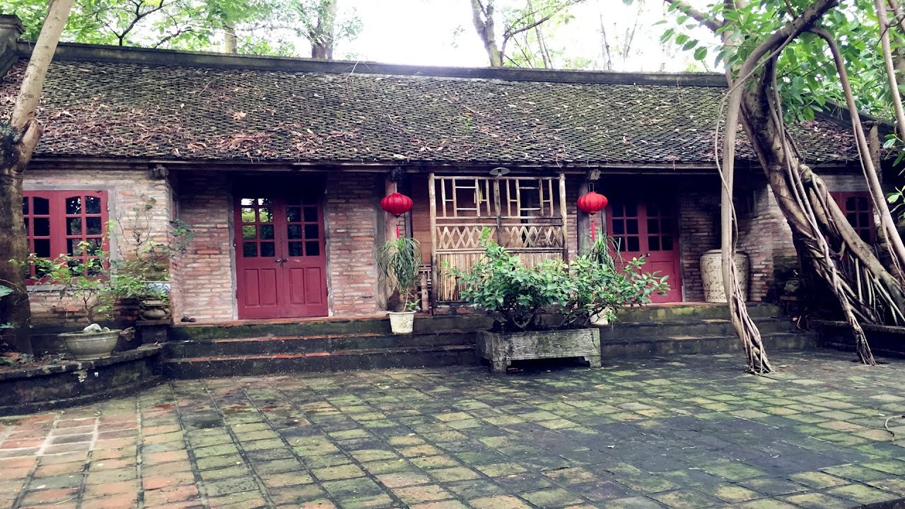 Orphan boy returns to visit grandparents who raised her and renovates old house#house #building
