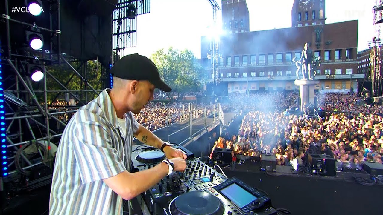 Madden- Love You Right (ft. Chris Holsten ) LIVE @ VG-Lista