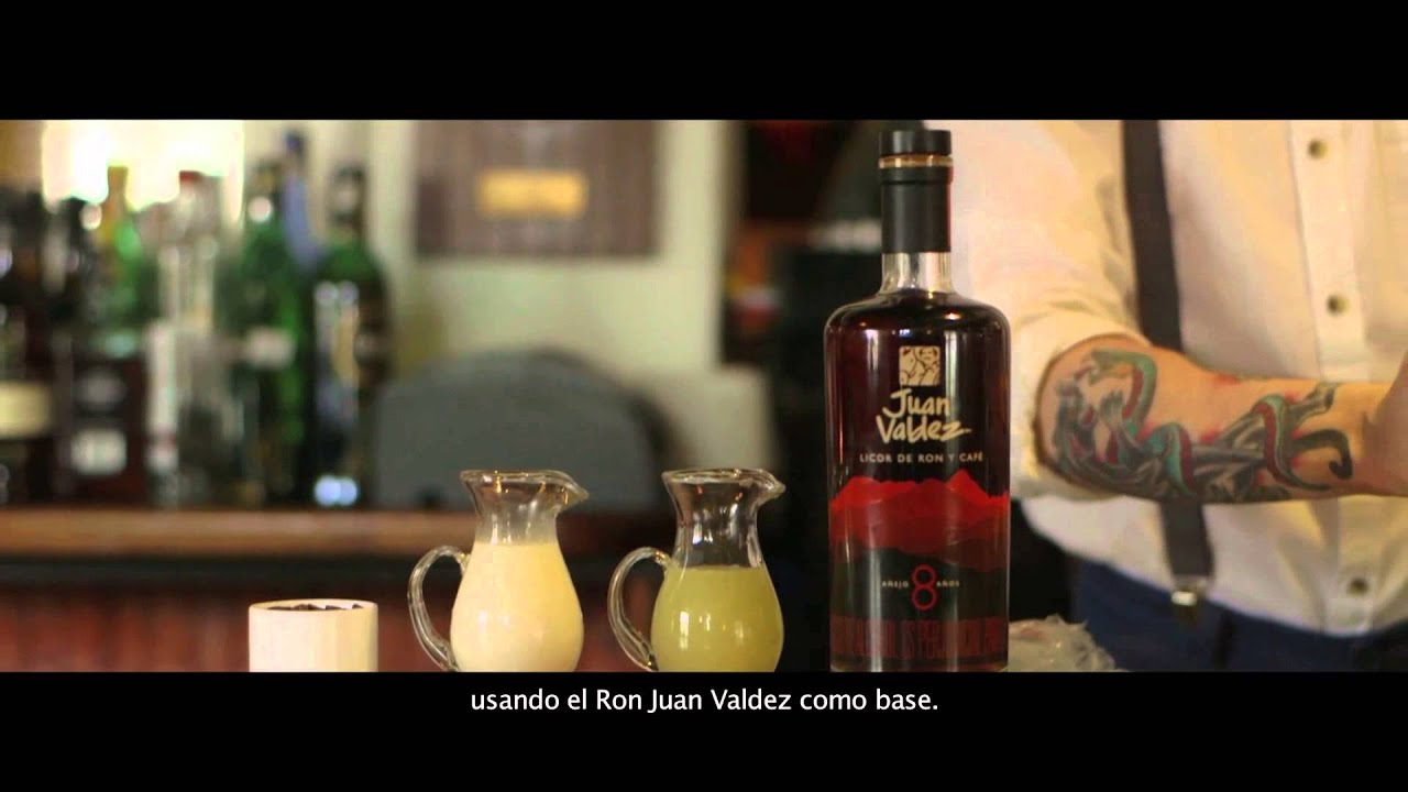 Flor de naranjo con Licor de ron y caf&eacute; Juan Valdez&reg;.