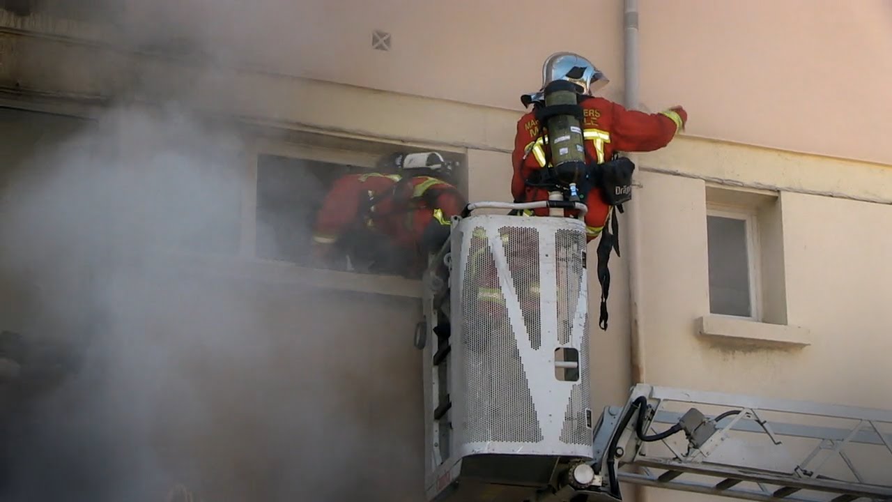 La cit&eacute; phoc&eacute;enne au coeur des flammes