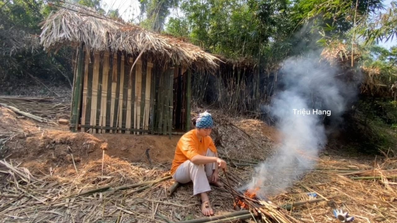 30 Days of a Young Woman Leaving the City for the Forest: Building a Bamboo House from Scratch
