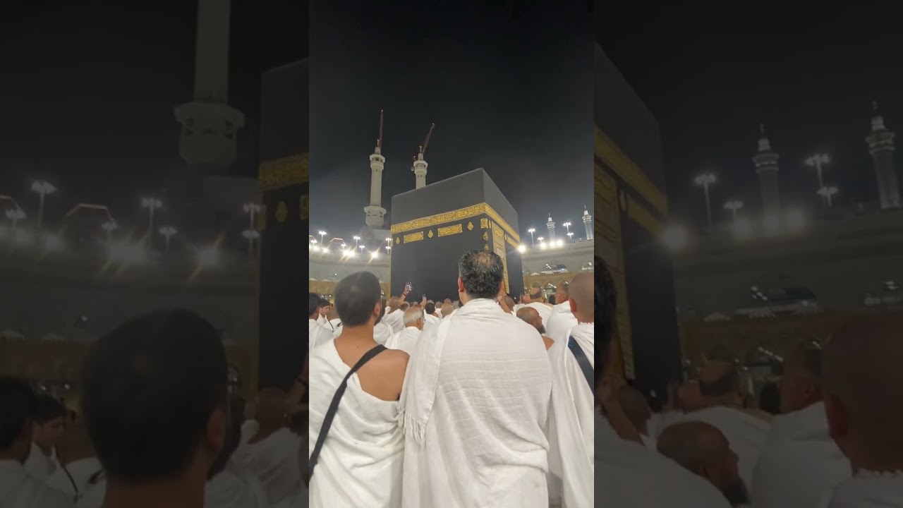 سماع صوت الآذان من أمام الكعبة مباشرة .