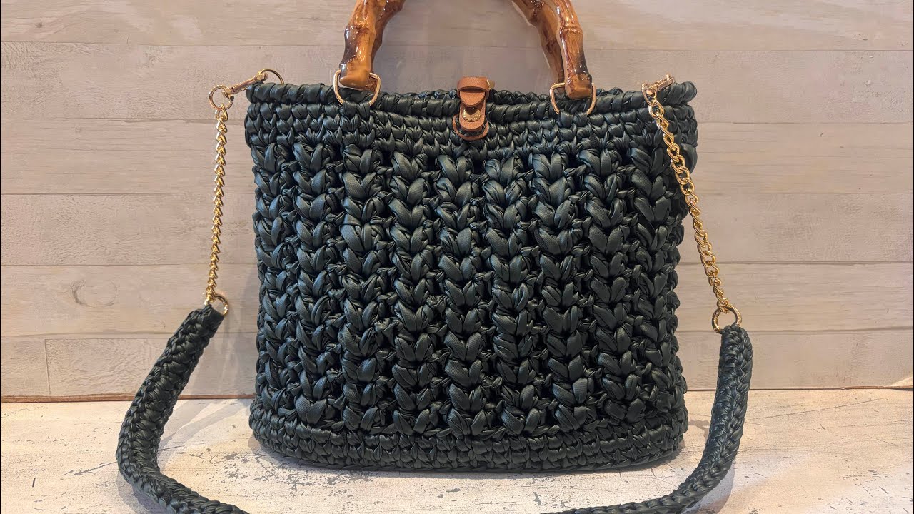 Borsa Anette all'uncinetto in fettuccia similpelle - 1 parte