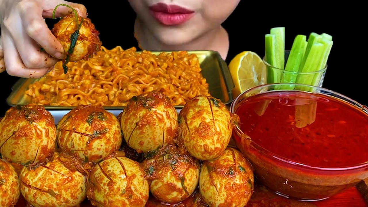 MUKBANG EATING||Spicy Boiled Chicken Eggs, Spicy Noodles * MUKBANG SOUNDS *