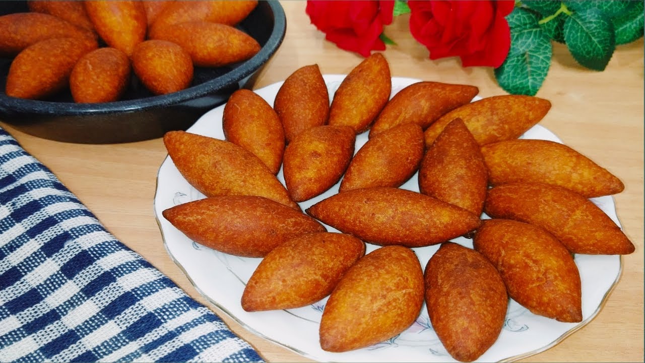 মুগ ডালের ভাজা পুলি/মুগ পুলি ভাজার সময় ফেটে না যাওয়ার টিপস সহ/Moong Puli Pitha/Bengali PithaRecipe