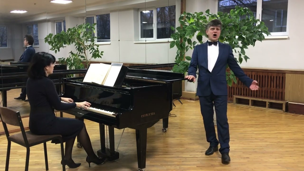 ,,Осіннє золото ‘‘ Муз.І.Шамо,сл.Д.Луценко. Виконує Юрій Ткаченко.Концертмейстер Оксана Пашкова