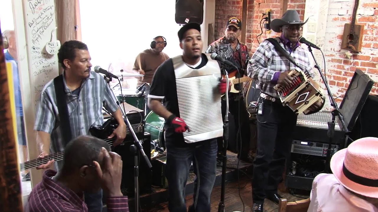 Leroy Thomas at Zydeco Breakfast - Café Des Amis