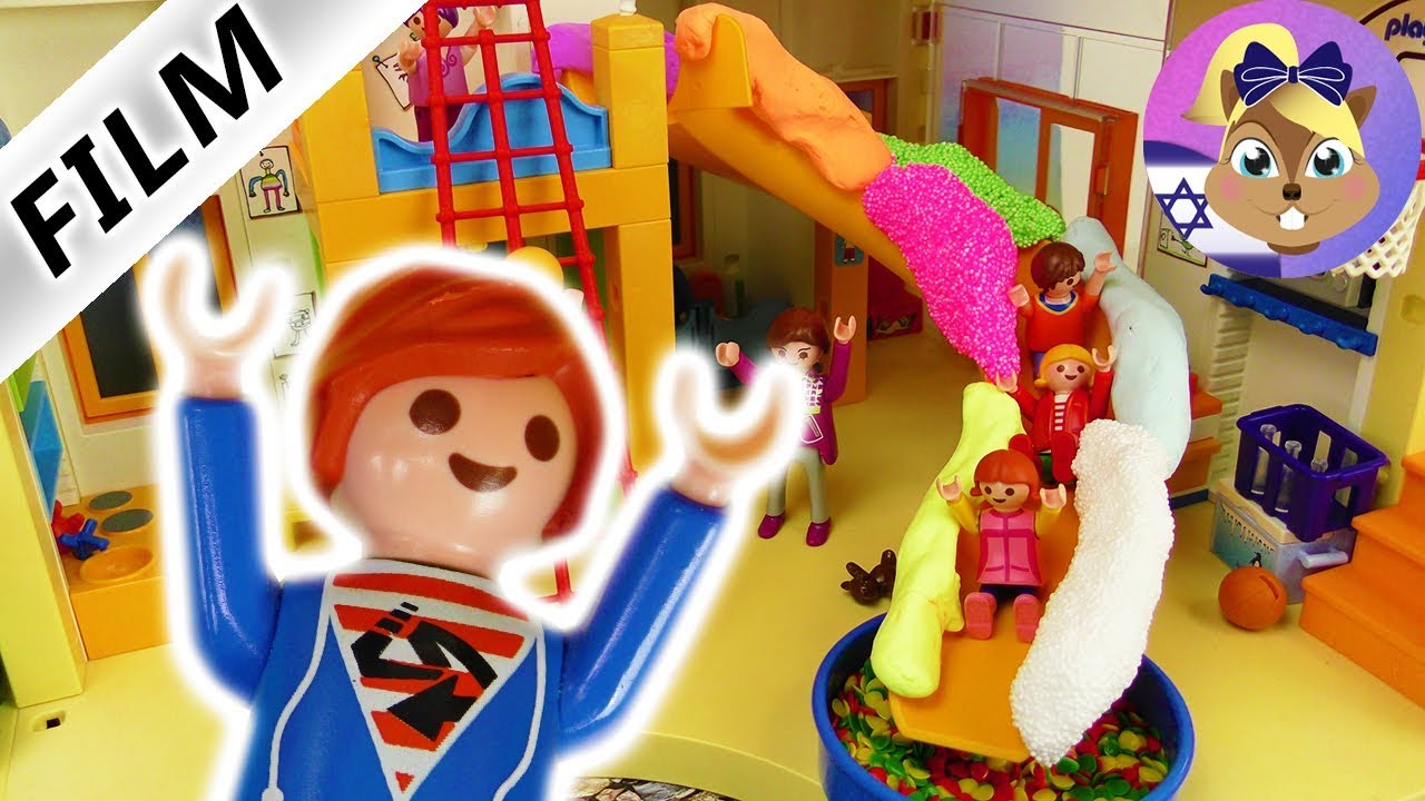 סרט פליימוביל - מגלשה ענקית וטירה מתנפחת בגן! האם ג׳וילאן יפסיד את כל זה?