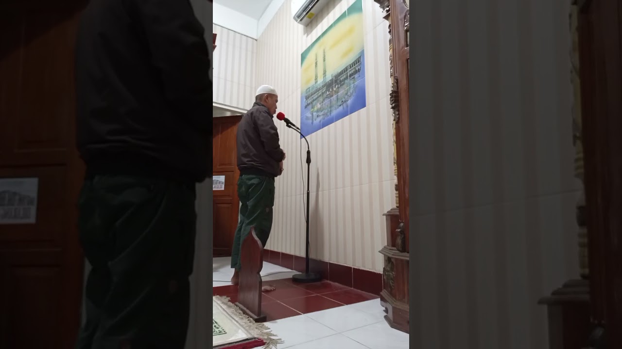 Suasana bulan suci ramadhan di mesjid al ikhwan azhan zuhur kendari Sulawesi tenggara
