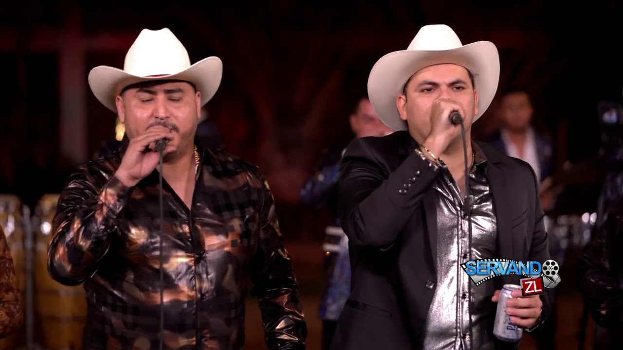 Enigma Norte&ntilde;o Ft. Banda Punto Medio - El Flaquito (En Vivo 2021)