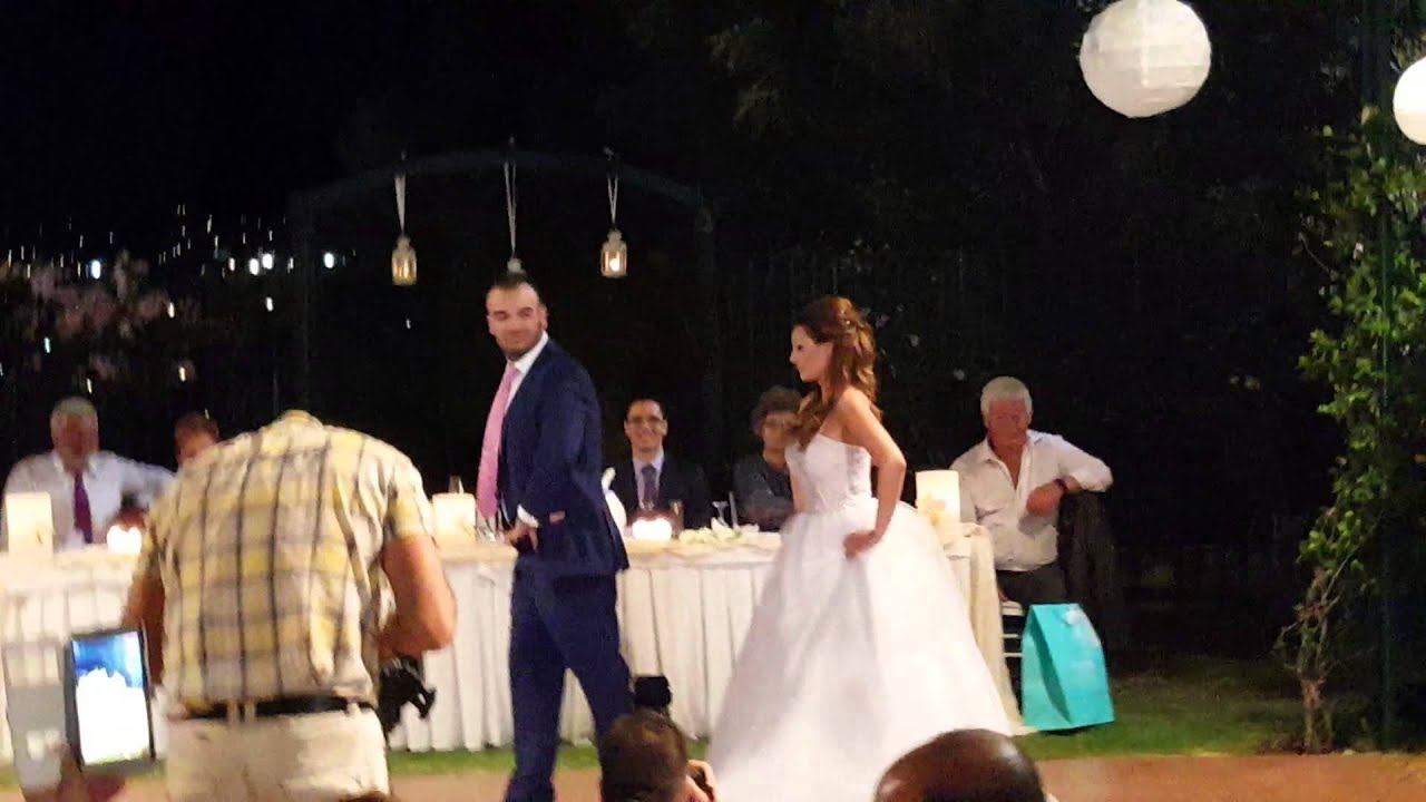 ΠΡΩΤΟΣ ΧΟΡΟΣ (εκπληξη) ΠΑΝΟΣ ΚΑΙ ΔΩΡΑ (ΚΤΗΜΑ ΙΠΠΟΣΤΑΣΙΟ)