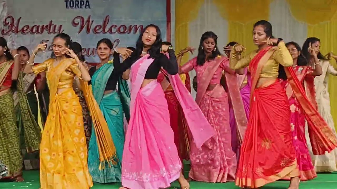 संत जोसेफ इंटर कॉलेज तोरपा साइंस द्वितीय वर्ष का नृत्य 2025