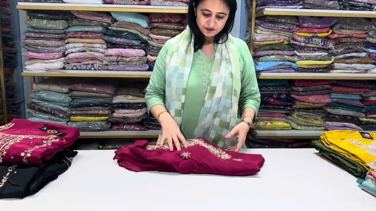 Aaj you tub ke viral suit 🥰🥰📞7299525000 or 9992682021 #onlineshopping #fashion #dress 